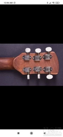 Customade Pavezas guitar
