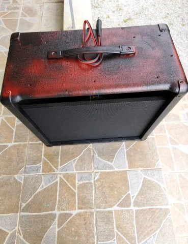 Καμπίνα 1×12 (marshall mod. amp).