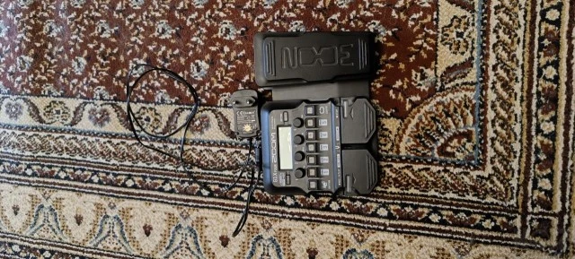 Zoom G1X four