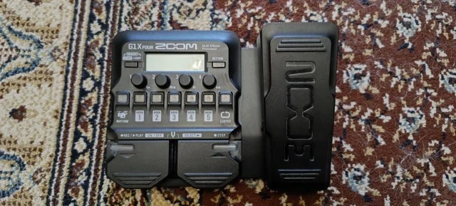 Zoom G1X four