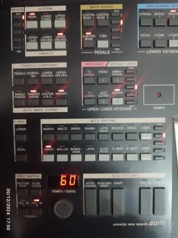 Yamaha Electone HE 8
