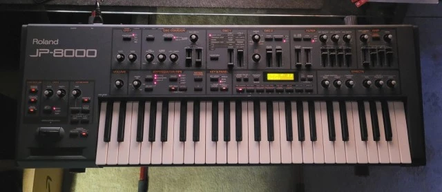 Ζητείται Roland JP8000 