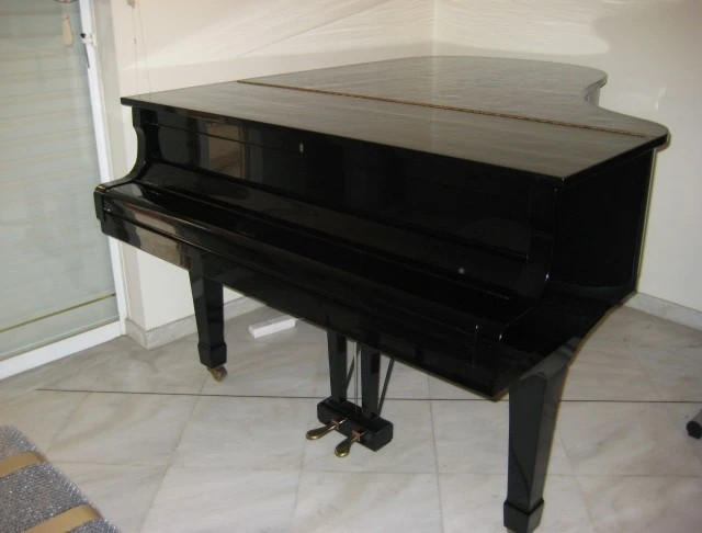 Yamaha G3 Grand Piano