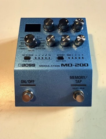 Boss MD-200