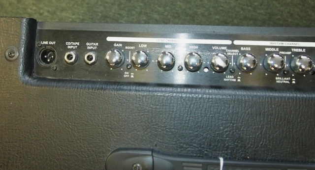 ΑΝΤΑΛΛΑΓΗ Kustom QUAD100DFX Guitar Combo