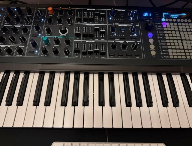Polybrute Arturia Analog Synth 