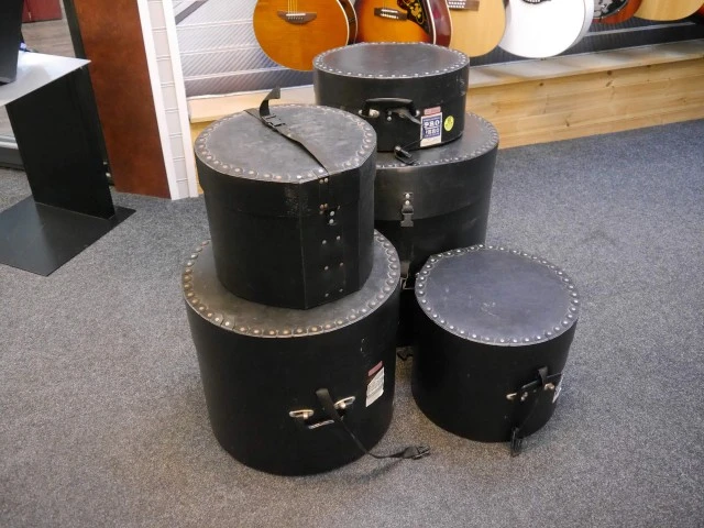 ΑΝΑΖΗΤΗ vintage hard cases 