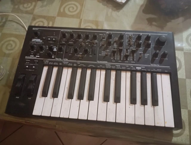 Novation AFX Station