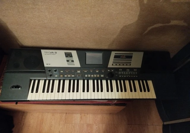 Roland VA-5
