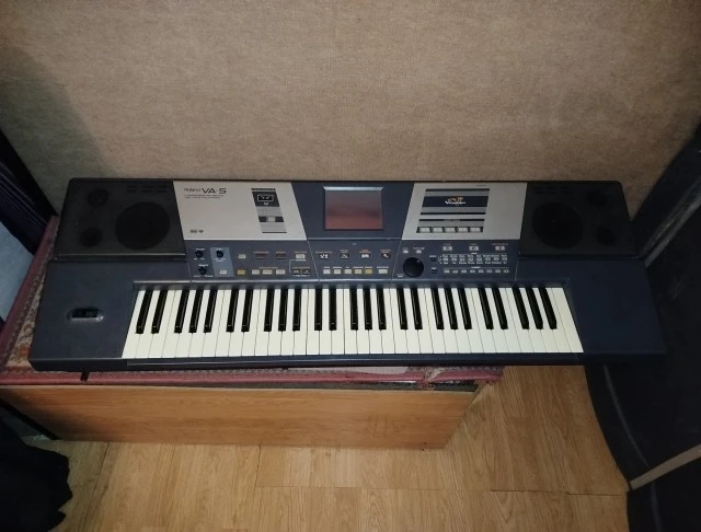 Roland VA-5