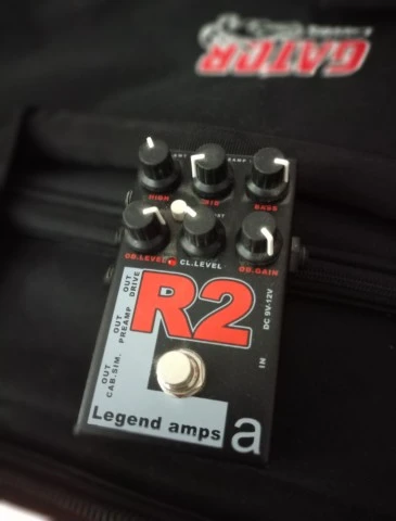AMT R2 Preamp Pedal