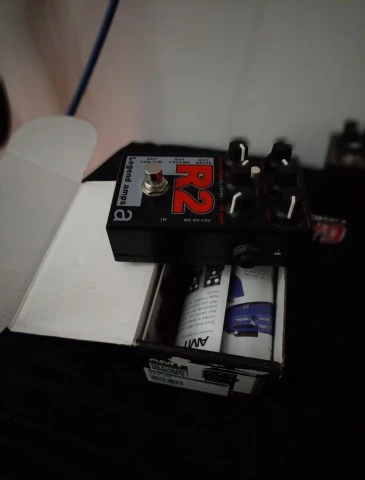 AMT R2 Preamp Pedal