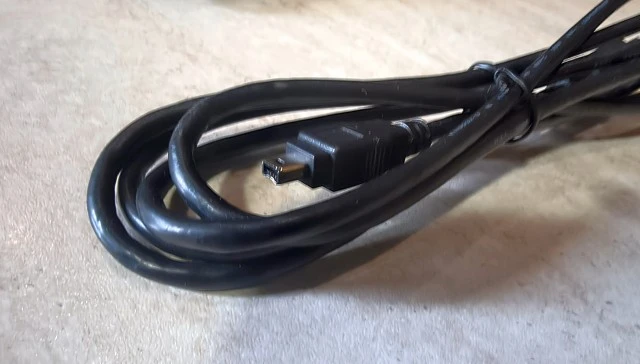 2 Καλώδια Firewire 400