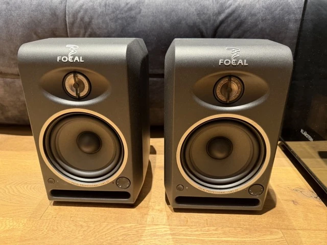 Focal CMS50 x2