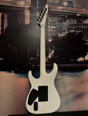 ESP M-1000 EMG Snow White Korea