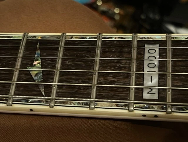 ESP M-1000 EMG Snow White Korea