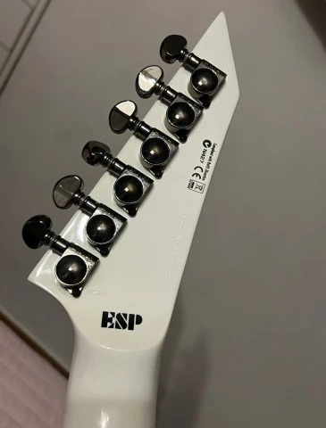ESP M-1000 EMG Snow White Korea