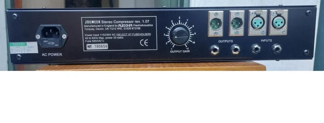Joe Meek stereo compressor rev. 1.07