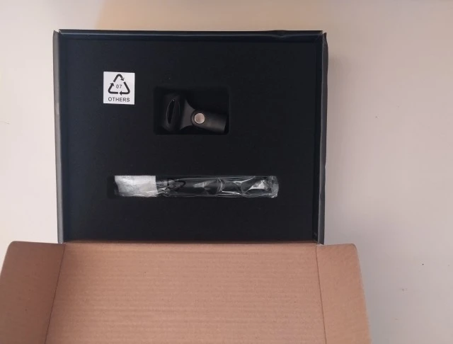 AKG p170
