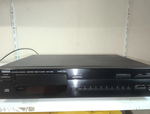 Yamaha CDX-590