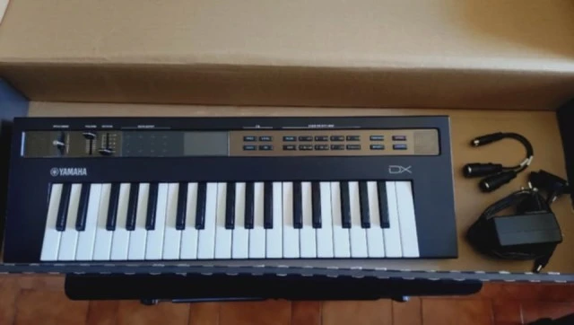 Yamaha Reface DX
