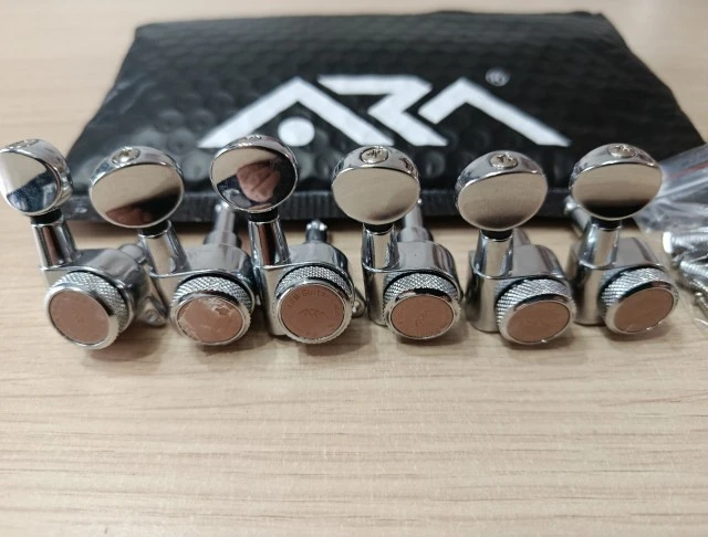 Guitar tuning pegs+ locking pegs