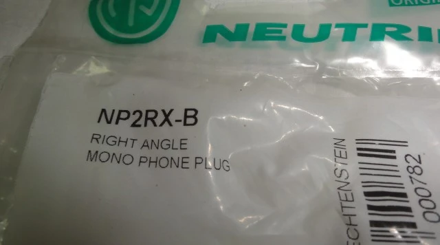 Neutrik NP2RX-B καρφί γωνιακό mono 6.3mm Jack ( 1 τεμ.)
