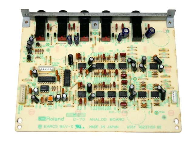 Roland D-70 (ανταλλακτικά Vintage)