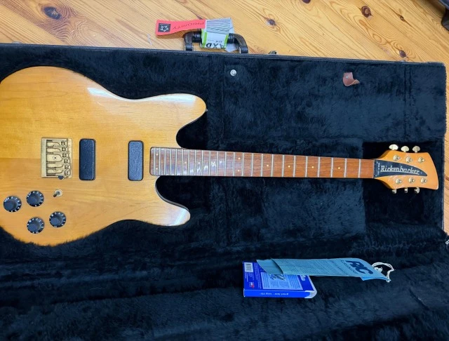 Rickenbacker κιθαρα