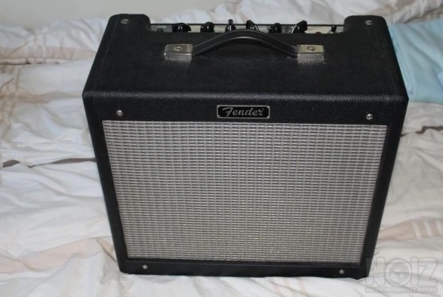 FENDER Blues Junior