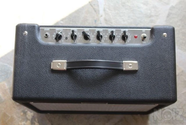 FENDER Blues Junior