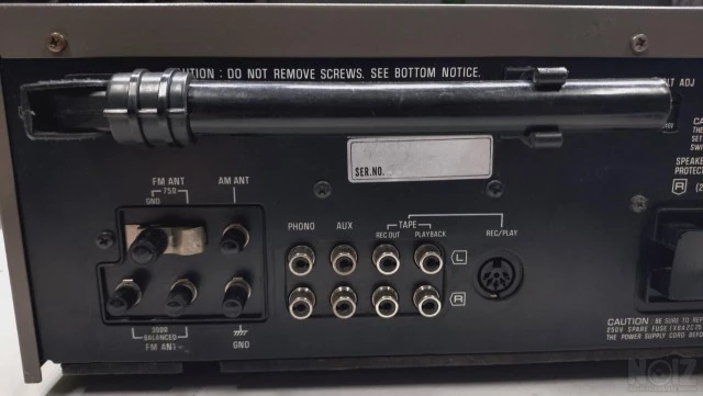 Technics SA-202 FM/AM STEREO RECEIVER