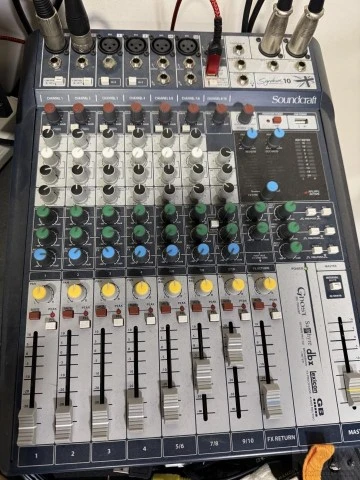 Κονσόλα Soundcraft Signature 10