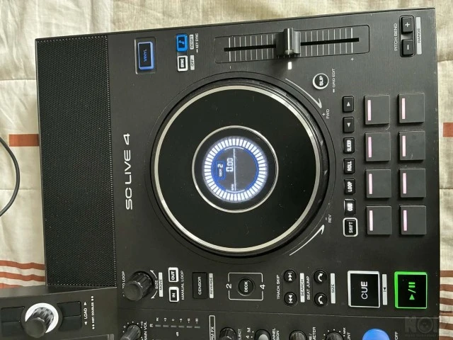 Κοντρόλερ Denon SC Live 4