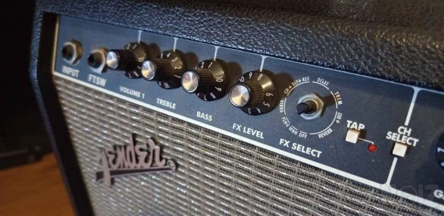 Fender Champion 100 + Footswitch