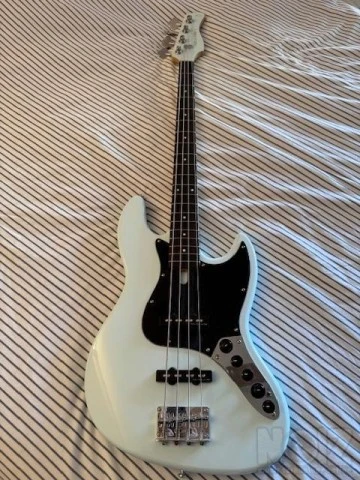 Marcus Miller v3 sire 8 γαλάζιο