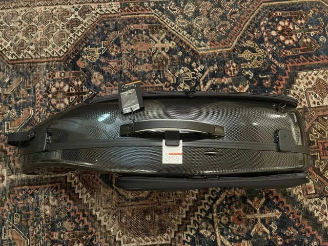Bam high-tech tenor saxophone with pocke