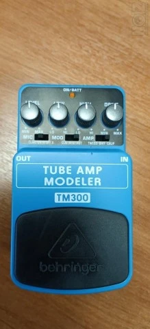 πετάλι Behringer Tube Amp Model