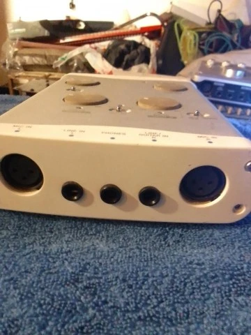Tascam US-122L
