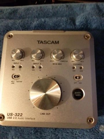 Tascam US-322
