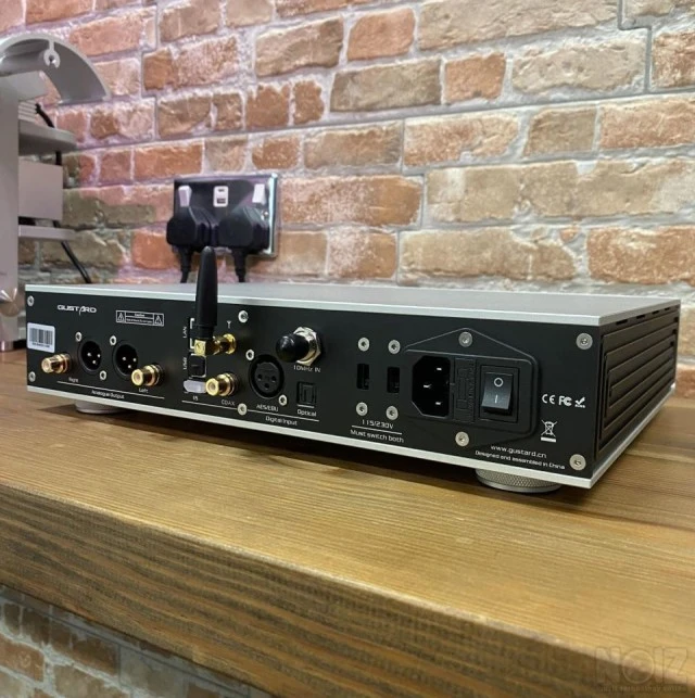 DAC   Gustard   R - 26   R2R