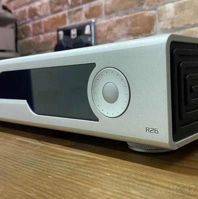 DAC   Gustard   R - 26   R2R