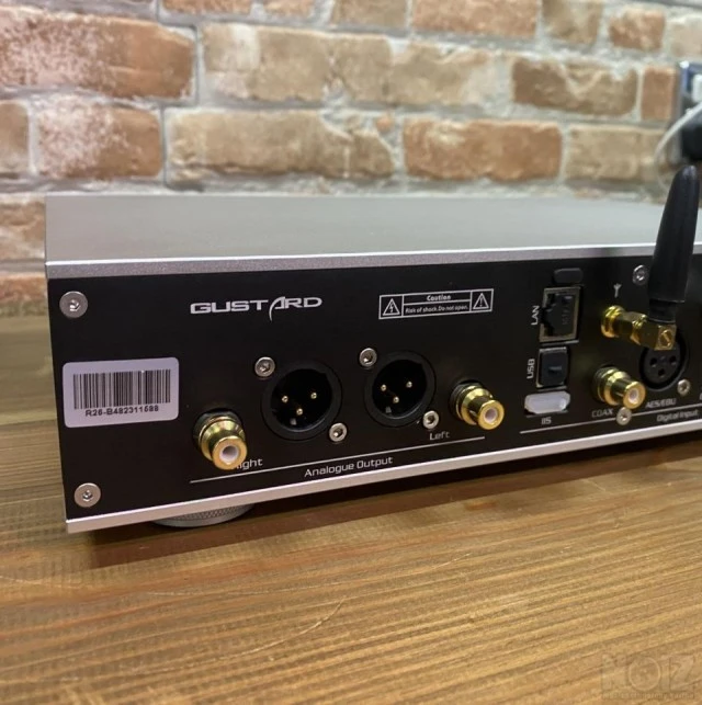 DAC   Gustard   R - 26   R2R