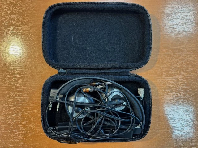 Sennheiser Head Phones Noise Cancelling