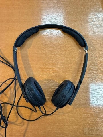 Sennheiser Head Phones Noise Cancelling