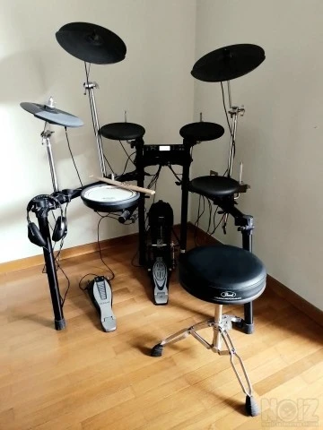 Ηλεκτρονικο σετ drums Roland TD-4